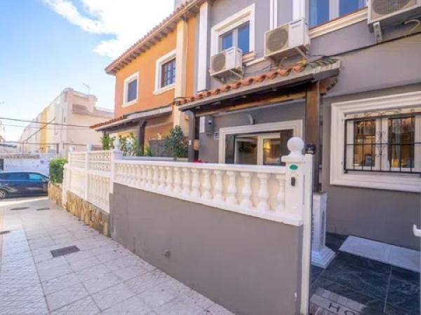 Chalet adosado en calle Región de Murcia photo 1