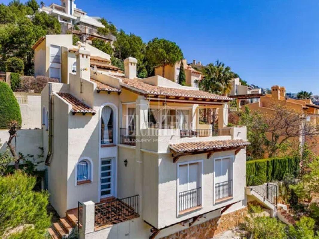 Venta de chalet independiente en Calle Bugambillas, 56, Altea
photo 1