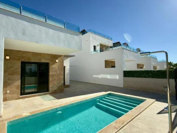 Casa independiente en calle Milan, 1 f thumbnail 1