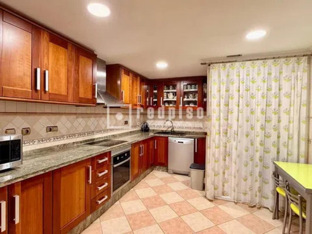 Продажа квартиры на Calle Lafora, Аликанте / Алакант
photo 5