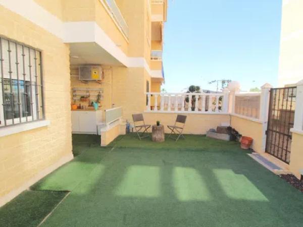 Продажа квартиры на Calle Cecilio Gallego Alaminos, 36, Торревьеха
photo 1