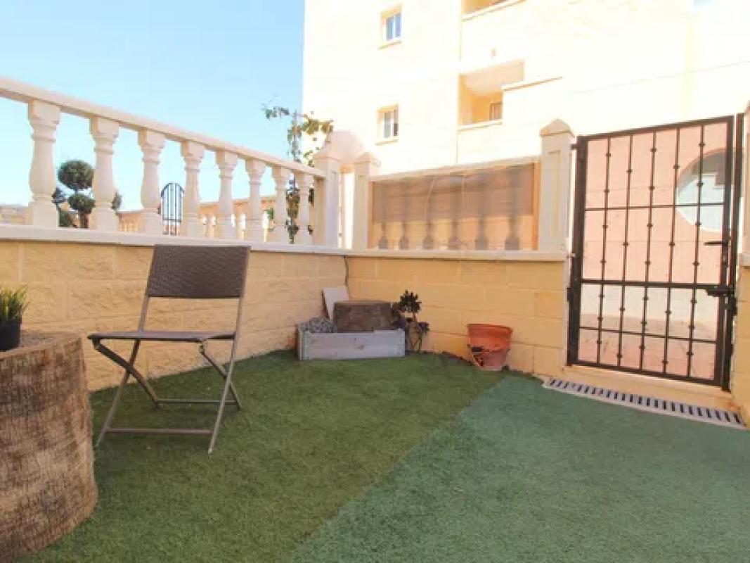 Venta de piso en Calle Cecilio Gallego Alaminos, 36, Torrevieja
photo 3