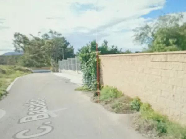 Casa independiente en calle Basalto thumbnail 1