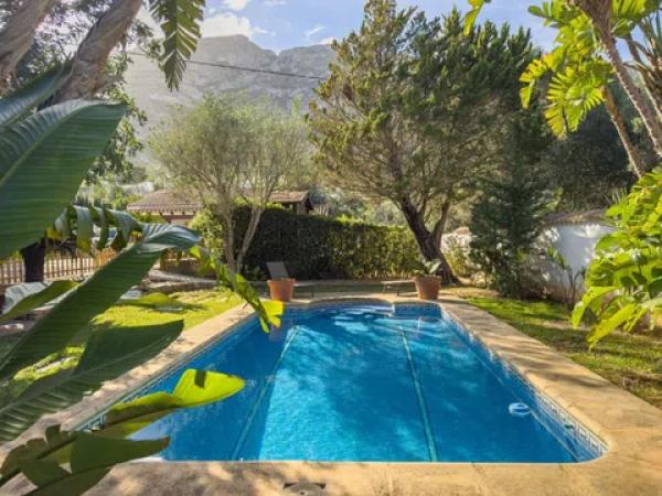 Chalet independiente en venta en El Montgó, Denia
photo 1