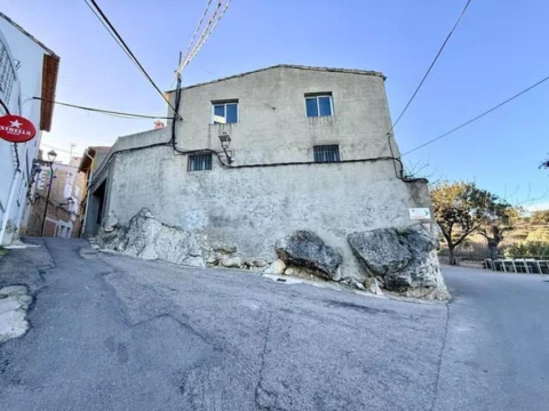 Properties for sale and rent in Spain photo 2