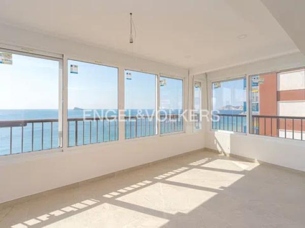 Venta de piso en Avenida Alcoi, 17, Benidorm
 photo 1