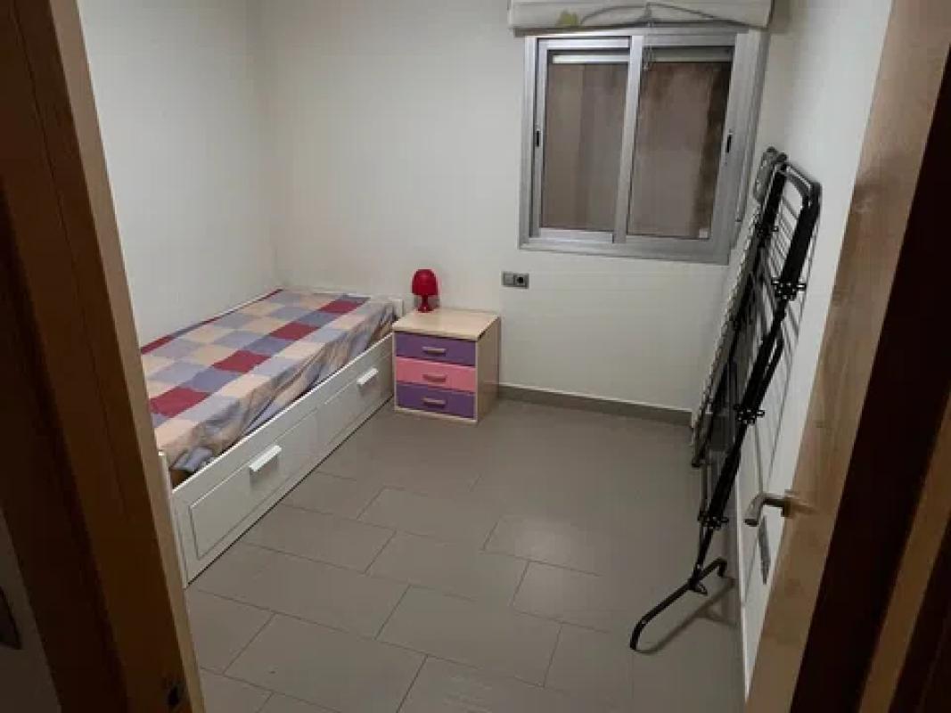 Продажа квартиры на Calle Pintor Sorolla, 26, Албате́ра
 photo 3
