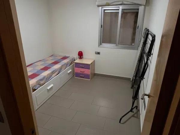 Продажа квартиры на Calle Pintor Sorolla, 26, Албате́ра
 photo 3