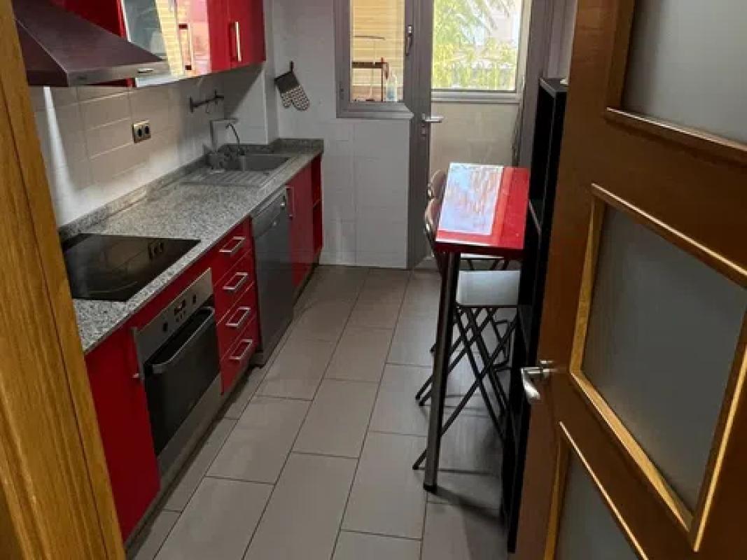 Продажа квартиры на Calle Pintor Sorolla, 26, Албате́ра
 photo 5