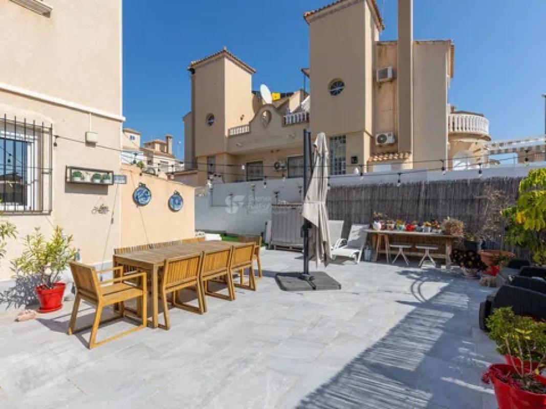 Venta de piso en Calle Peñalara, 6, Orihuela
 photo 2