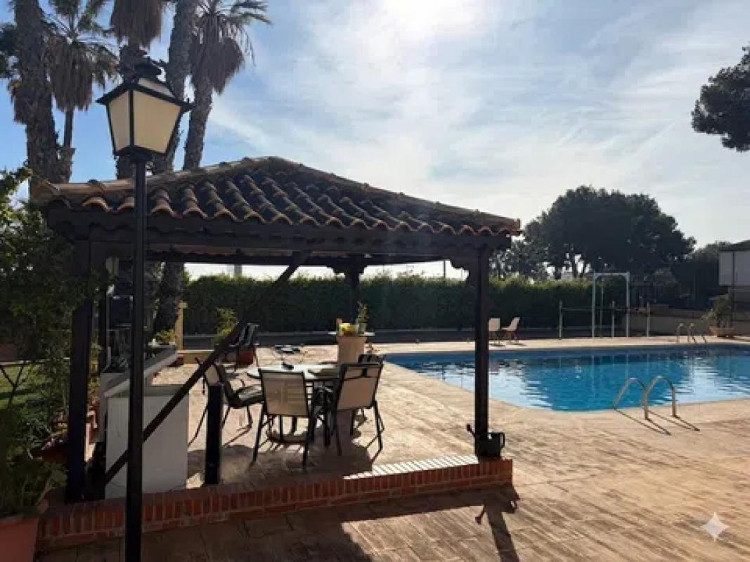 Venta de chalet independiente en Calle Riu Vinalopó, Mutxamel
photo 1