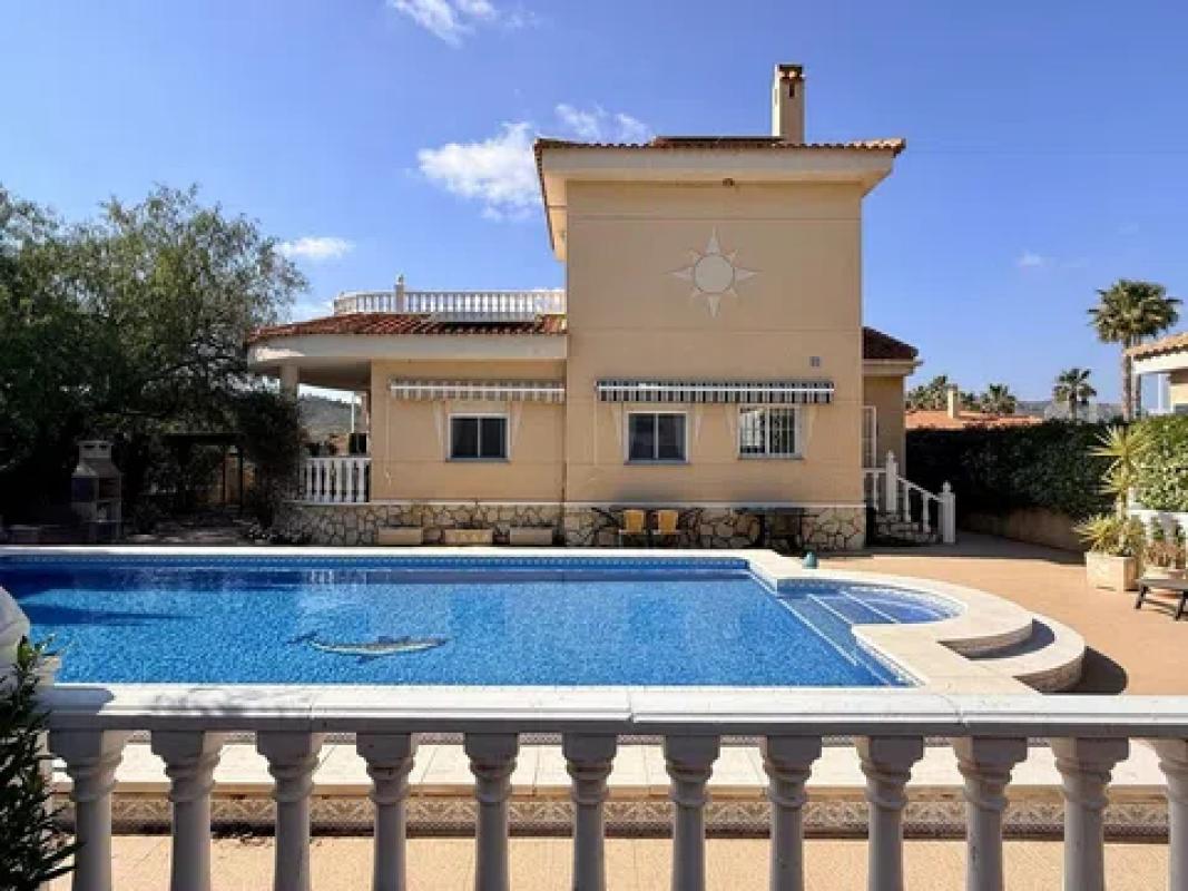 Propiedades en venta y alquiler en España photo 4