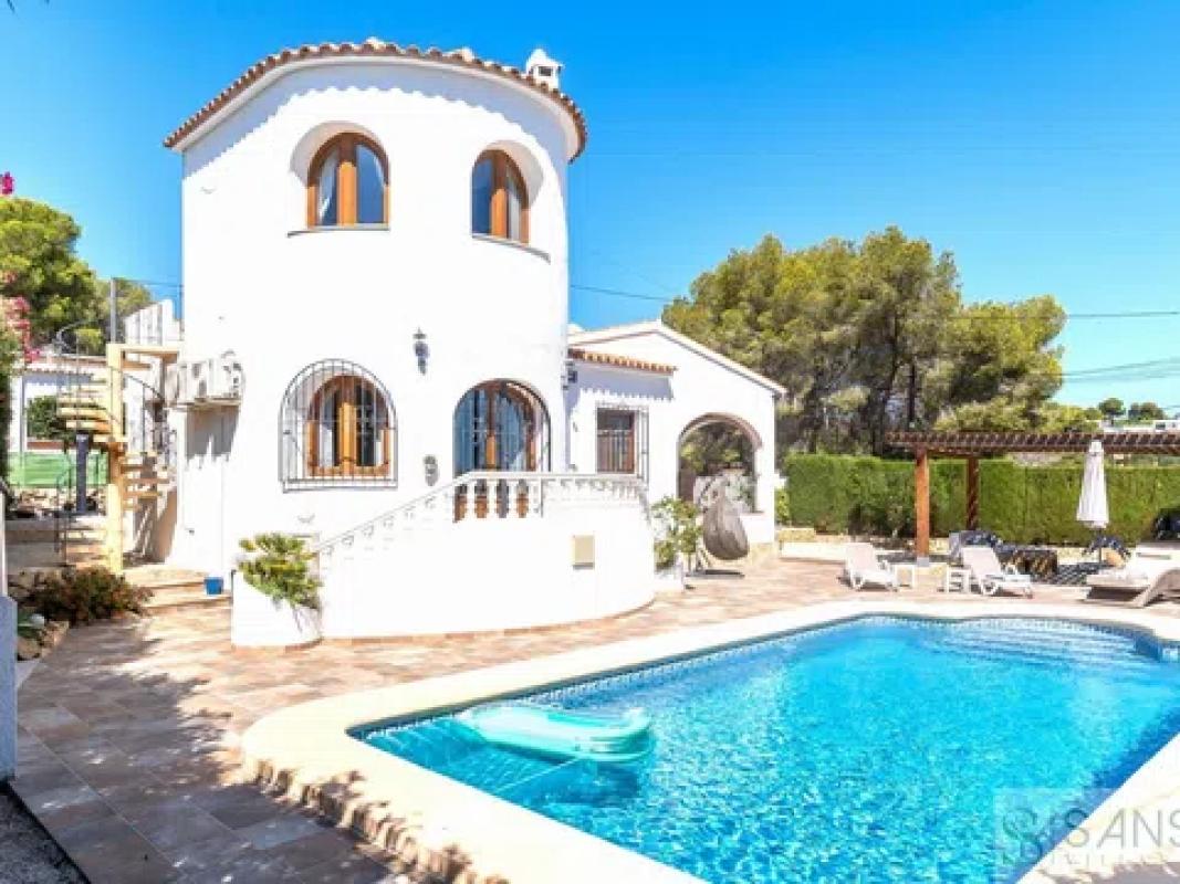 Sale of independent chalet in La Fustera, Benissa
photo 1