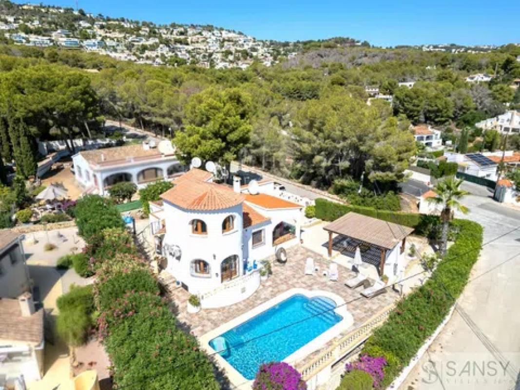 Sale of independent chalet in La Fustera, Benissa
photo 2