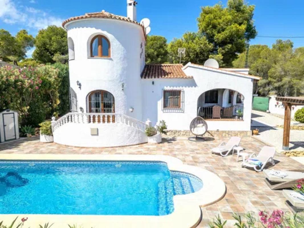 Sale of independent chalet in La Fustera, Benissa
photo 3