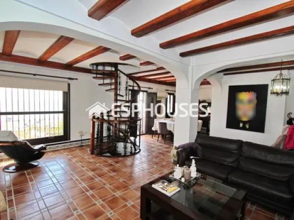 Частный шале на продаже в  Altea Pueblo, Алтея photo 4