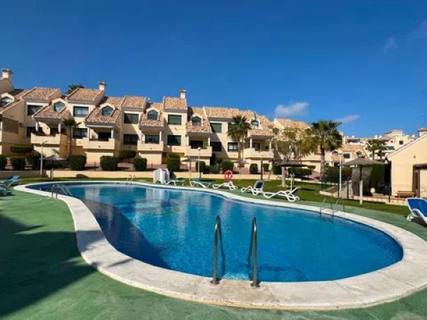 Venta de piso en Barrio Lomas de Campoamor, Orihuela
 photo 1