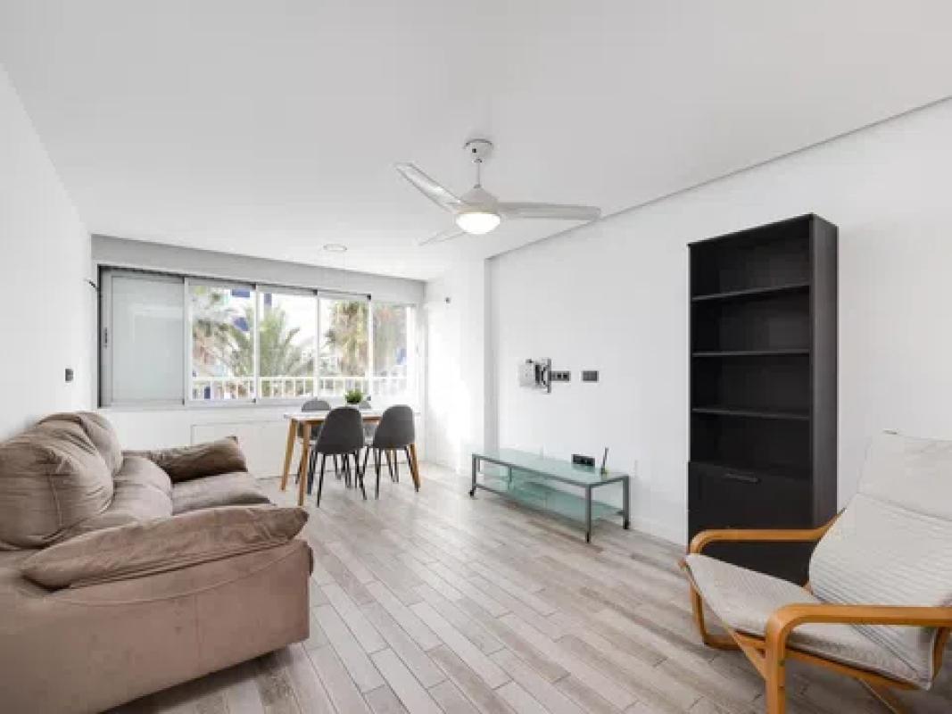 Venta de piso en Avenida de las Olas, 27, Torrevieja
photo 1
