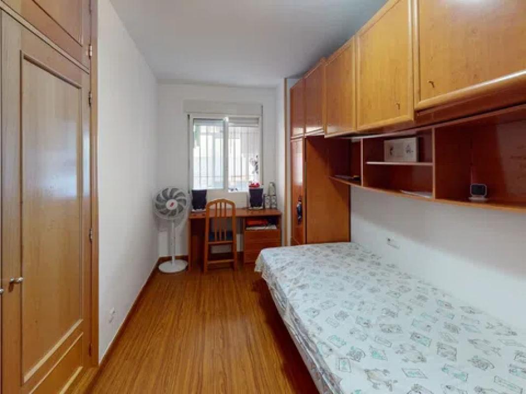 Sale of apartment in Calle San Quintín, Alicante
photo 4