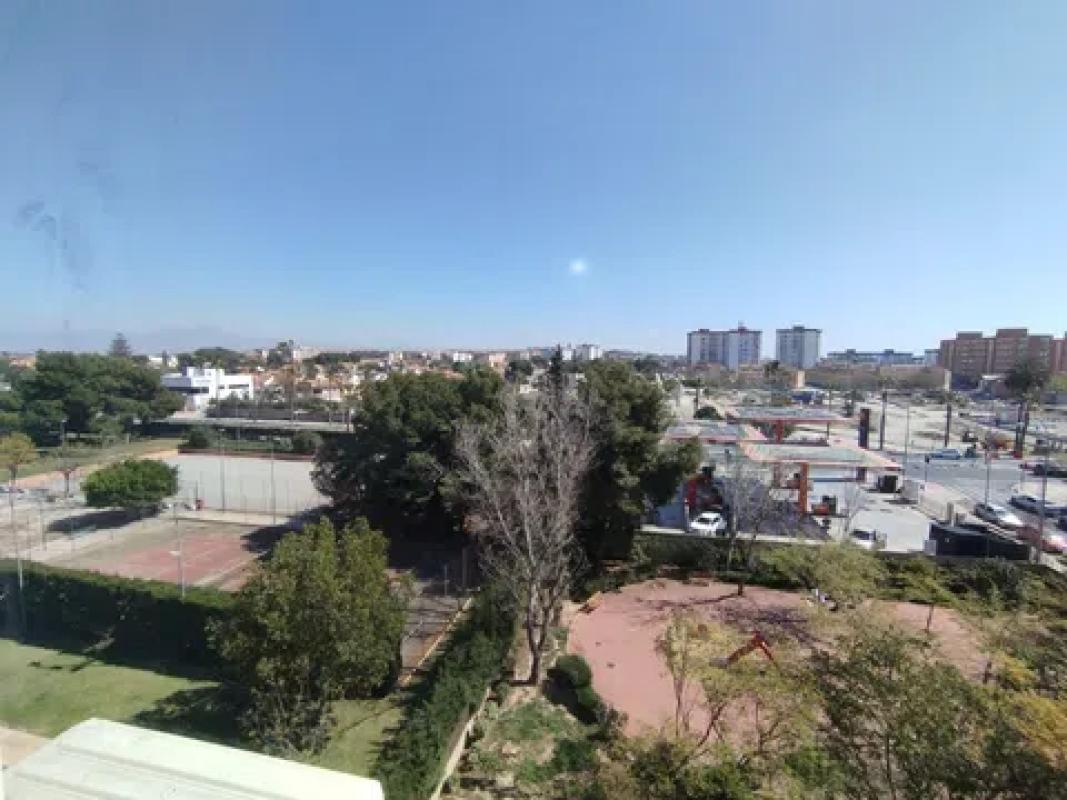 Venta de piso en PJ VIRGEN DE LA SALUD, Alicante / Alacant
photo 3