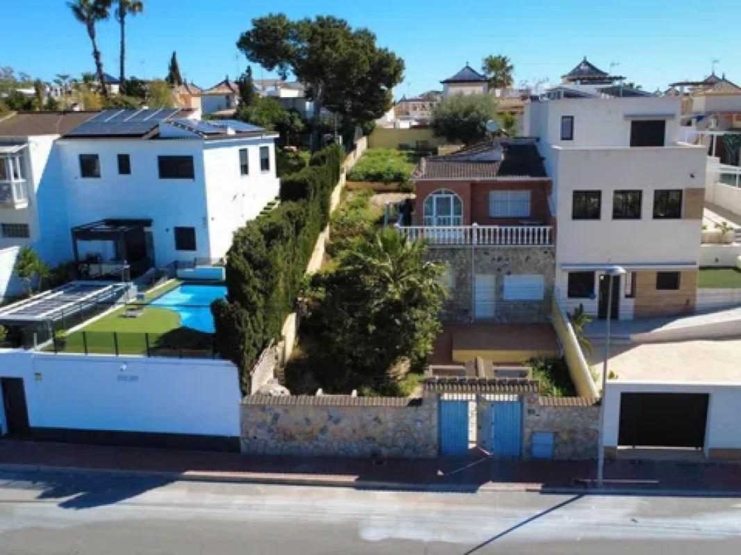 Propiedades en venta y alquiler en España photo 1