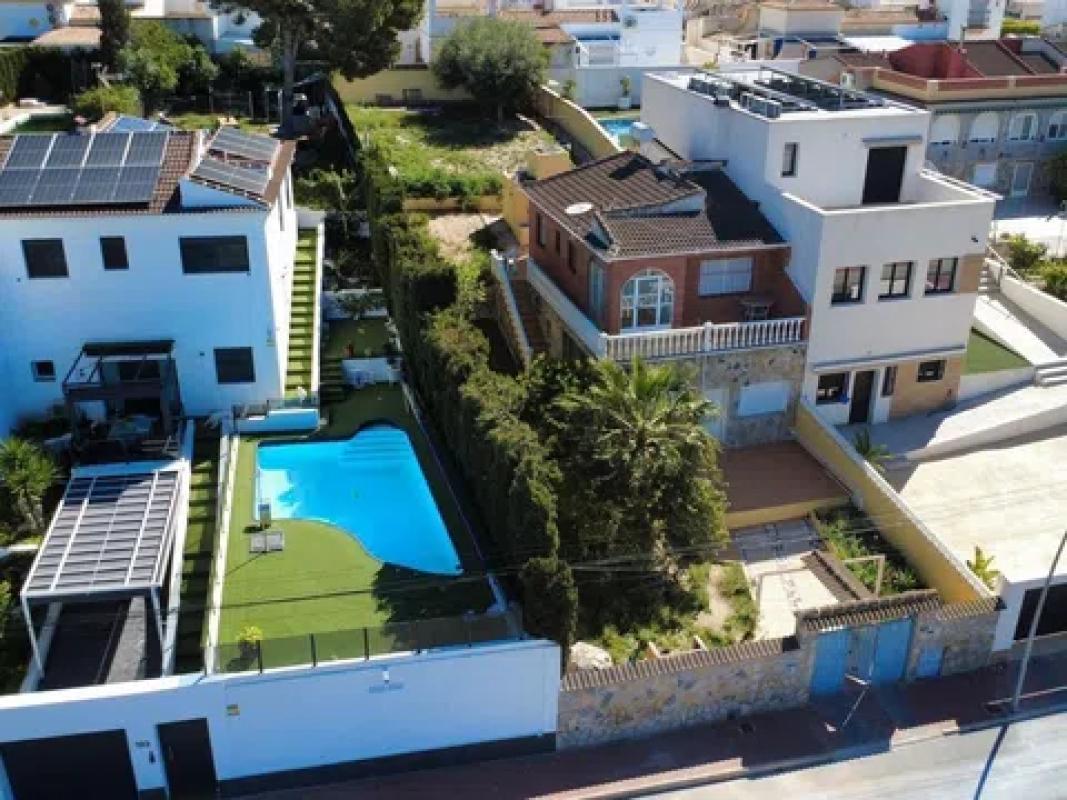 Propiedades en venta y alquiler en España photo 4