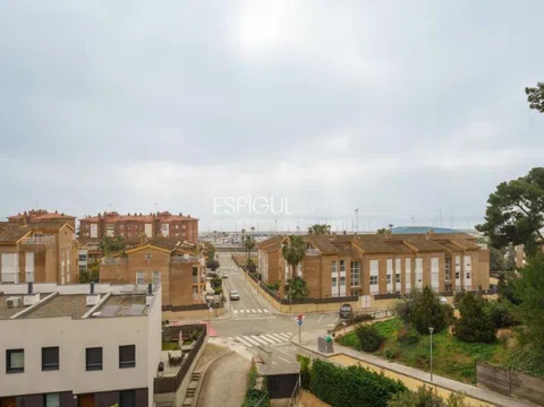 Venta de chalet adosado en  Calle Costa Blanca, 12 , Sant Andreu de Llavaneres photo 4