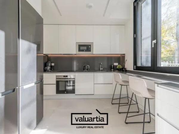 Chalet adosado en calle Mercedes Formica, 33 photo 3
