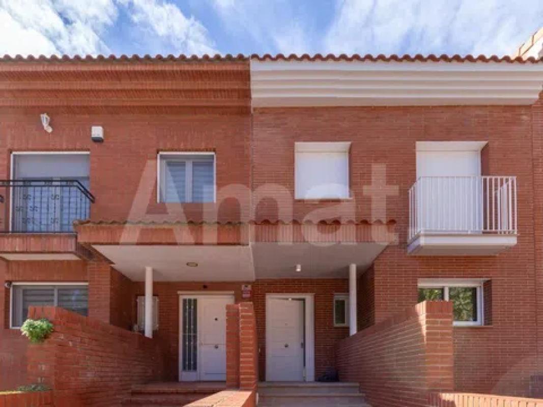 Продажа таунхауса в  Avenida Molins de Rei, 36 , Кастельбисбаль photo 2