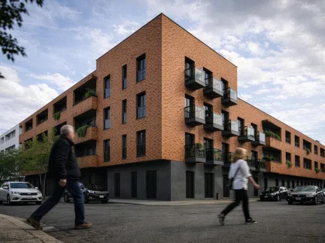 Obra nueva MÍA⁴⁴ en Badalona (Revista) photo 3
