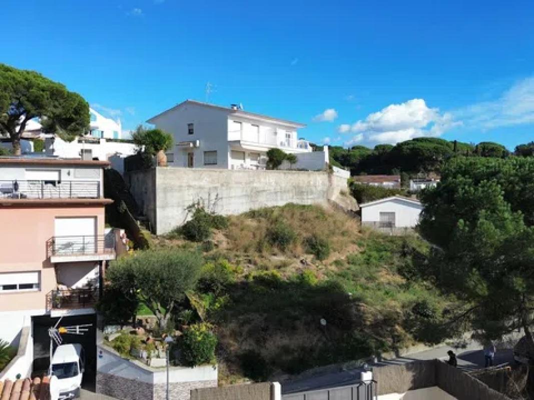 Obra nueva Turó d'en Llull en Sant Andreu de Llavaneres (Revista) photo 4
