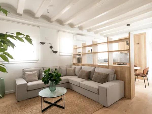 Venta de piso en Calle del Pi, 14, Barcelona
photo 1