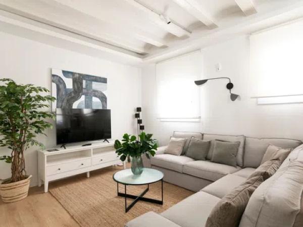 Venta de piso en Calle del Pi, 14, Barcelona
thumbnail 1