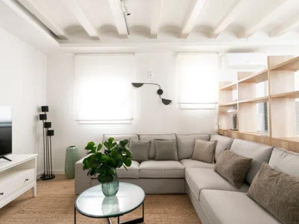 Venta de piso en Calle del Pi, 14, Barcelona
thumbnail 2