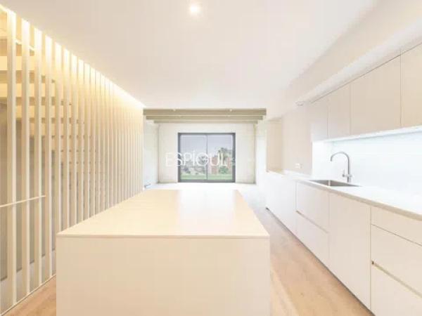 Chalet adosado en calle Costa Blanca, 12 thumbnail 2