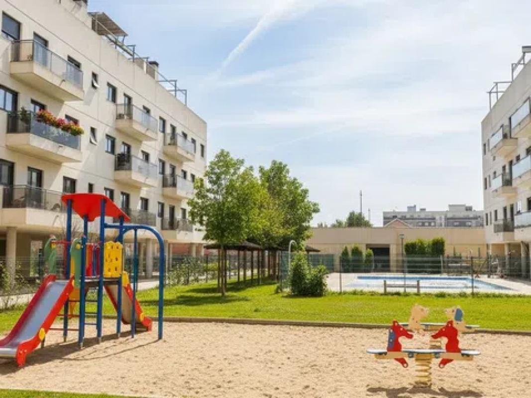 Venta de piso en Calle del Planeta Tierra, 202, Parla
photo 1