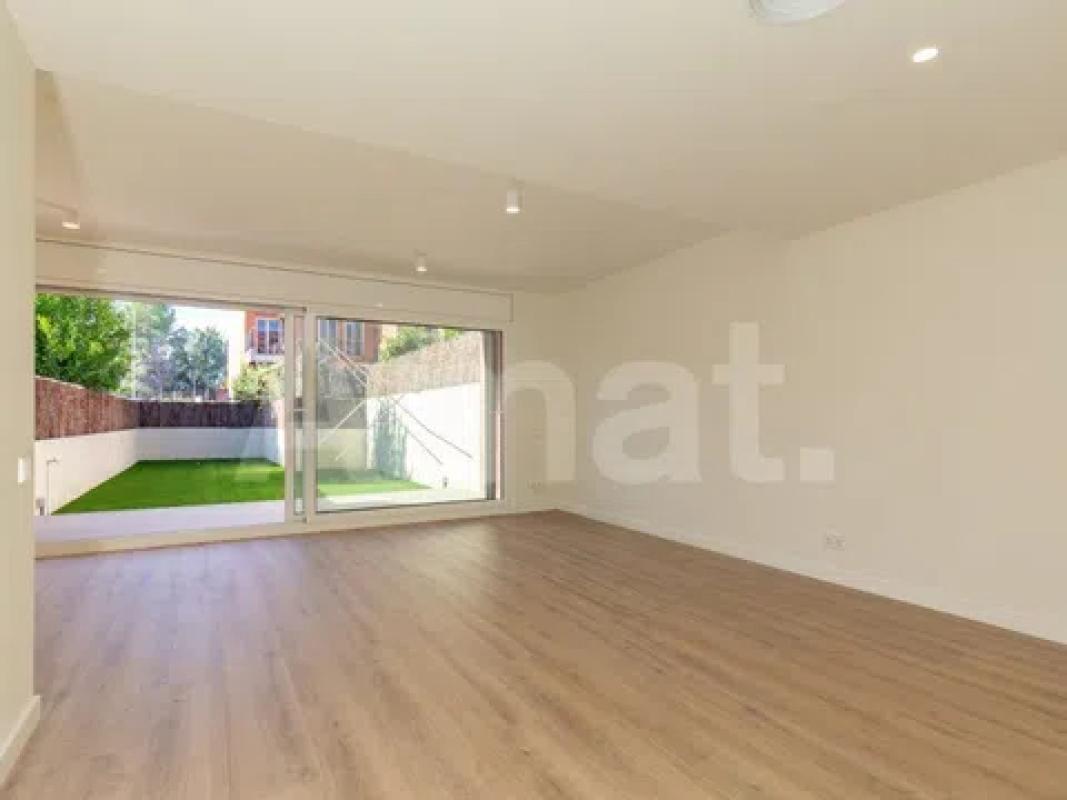 Sale of townhouse in  Avenida Molins de Rei, 36 , Castellbisbal photo 4