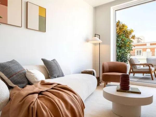 Duplex na sprzedaż w Calle de Sta Engracia, 96, Madryt thumbnail 1