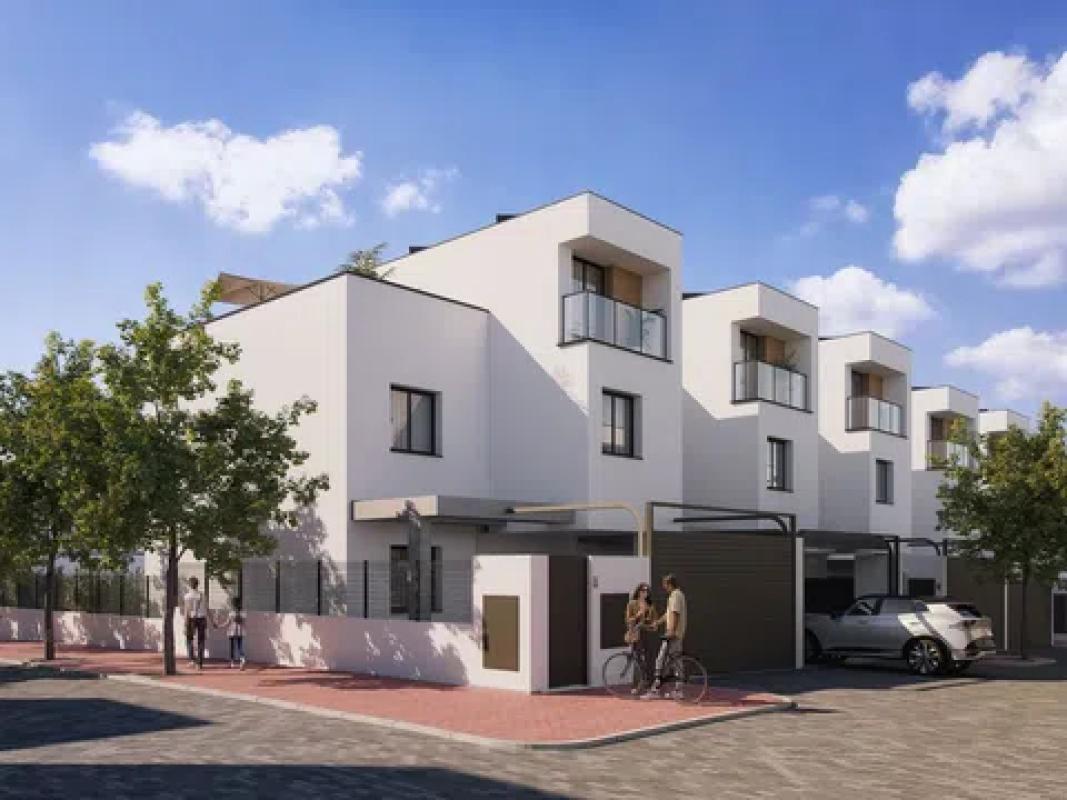 Venta de chalet adosado en  Calle Sagitario, 9013 , Móstoles photo 2