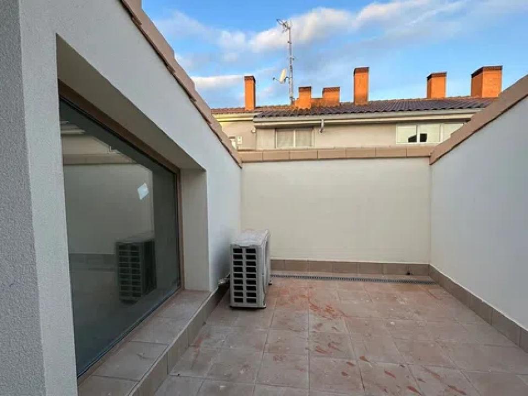 Venta de duplex en Calle del Castell, 26, Rubí photo 2