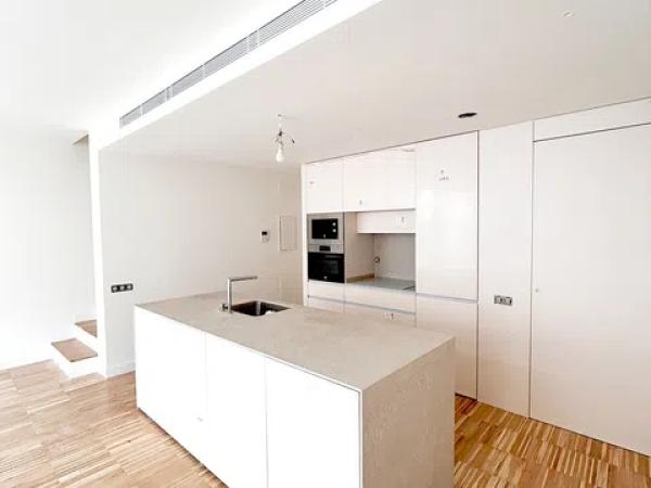 Duplex for sale on Calle de Violant d'Hongria Reina d'Aragó, 69, Barcelona photo 4