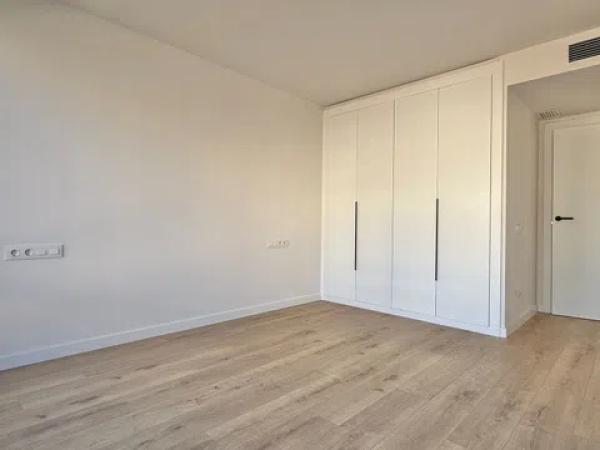 Sale of flat in Calle Guixeras, 55, Badalona
 photo 4