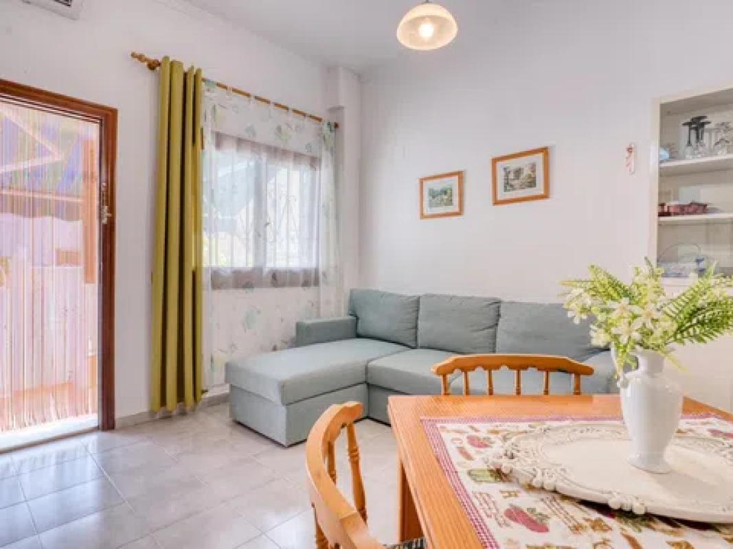 Venta de chalet independiente en Calle Doctor Waksman, Torrevieja
photo 1