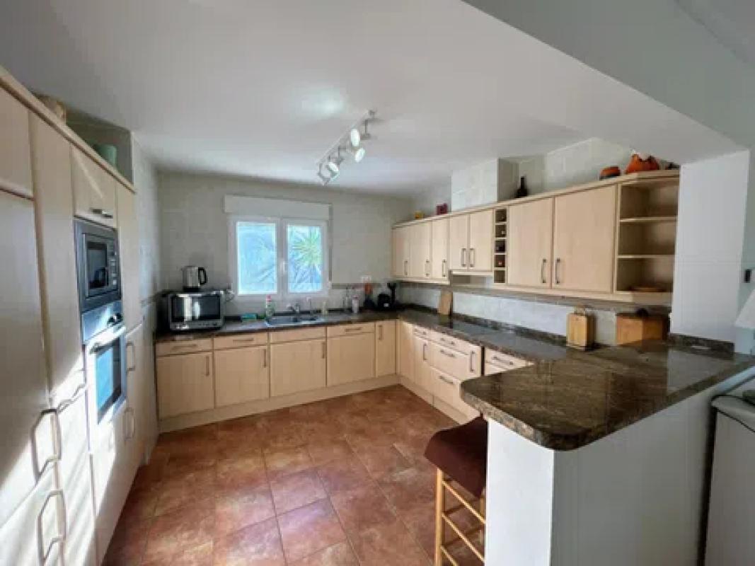 Sale of independent chalet in Orba, Orba
 photo 5