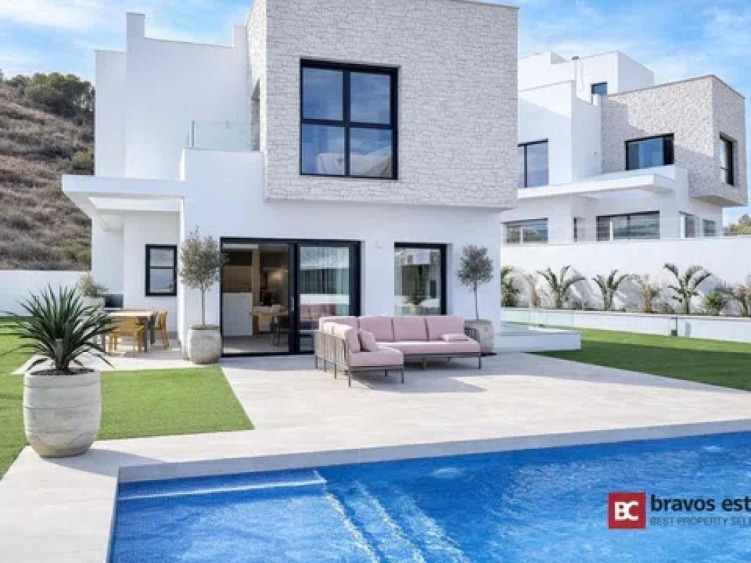 Продажа отдельного шале в Playa de Poniente, Бенидорм photo 1
