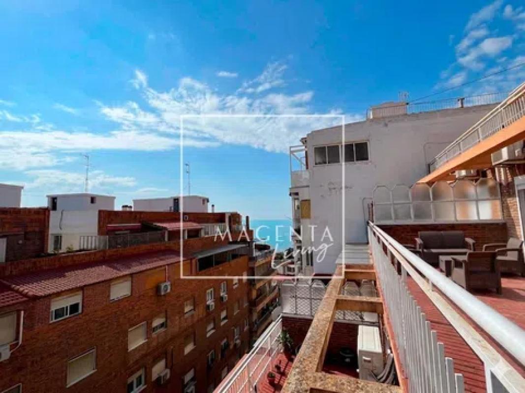 Venta de piso en Calle de la Virgen del Socorro, Alicante / Alacant
photo 2