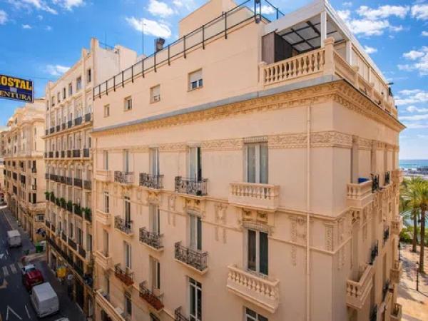 Sale of flat in Calle San Fernando, 12, Alicante
 photo 3