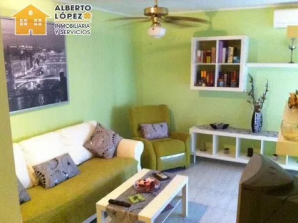 Sale of flat in Barrio El Palmeral-Urbanova-Tabarca, Alicante
 photo 1