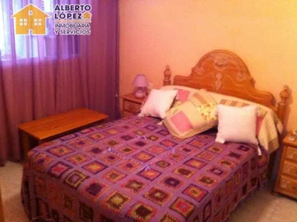 Sale of flat in Barrio El Palmeral-Urbanova-Tabarca, Alicante
 photo 2