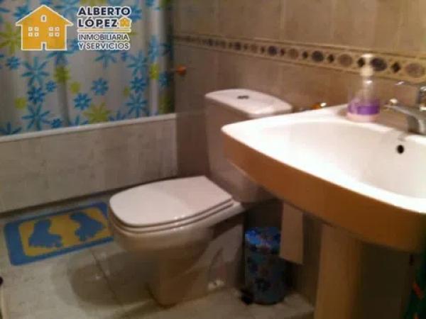 Sale of flat in Barrio El Palmeral-Urbanova-Tabarca, Alicante
 photo 4
